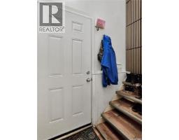 1104 4th Street E, Saskatoon, SK S7H1K8 Photo 32