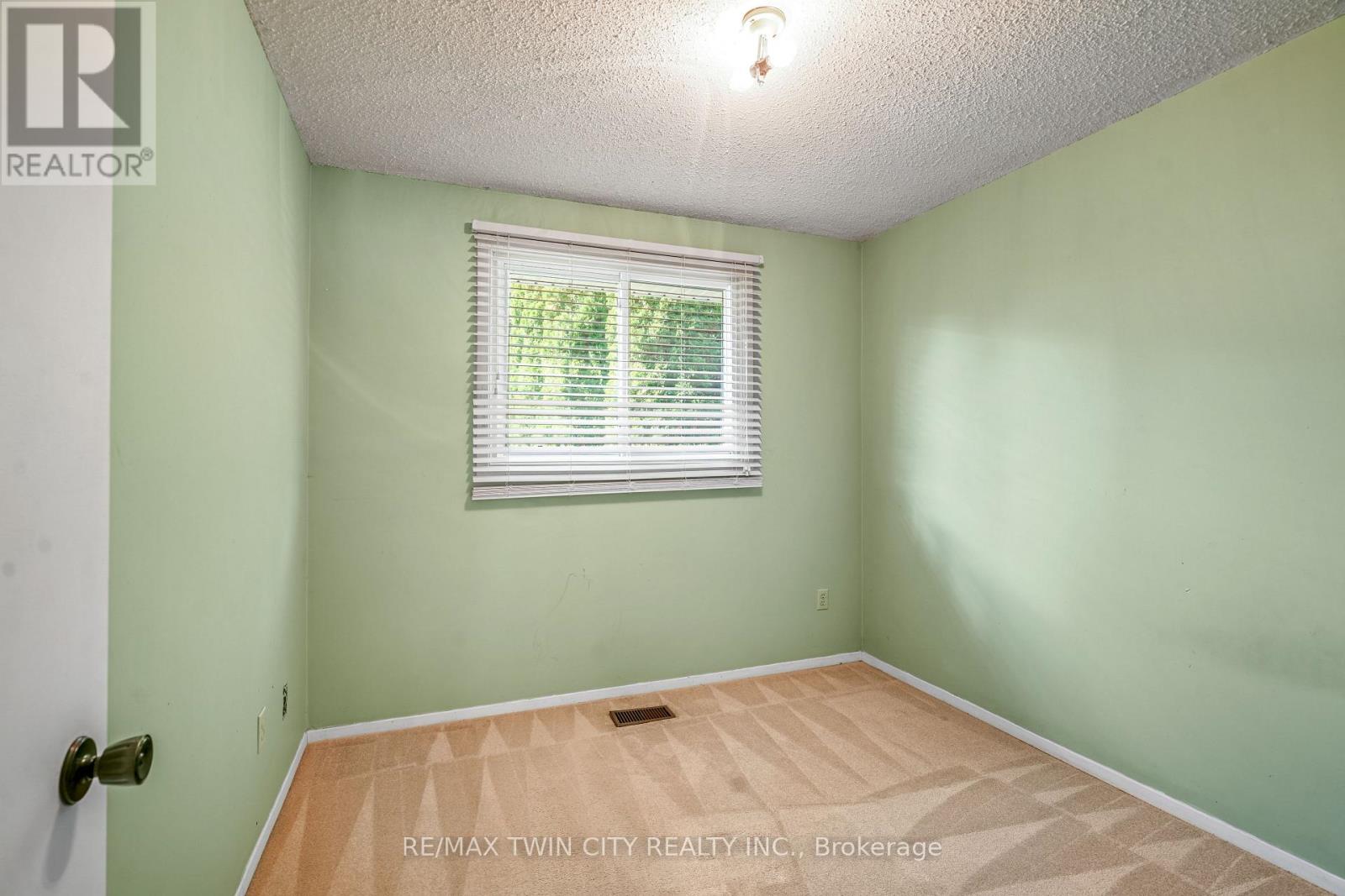 35 IVANHOE ROAD - Image 21