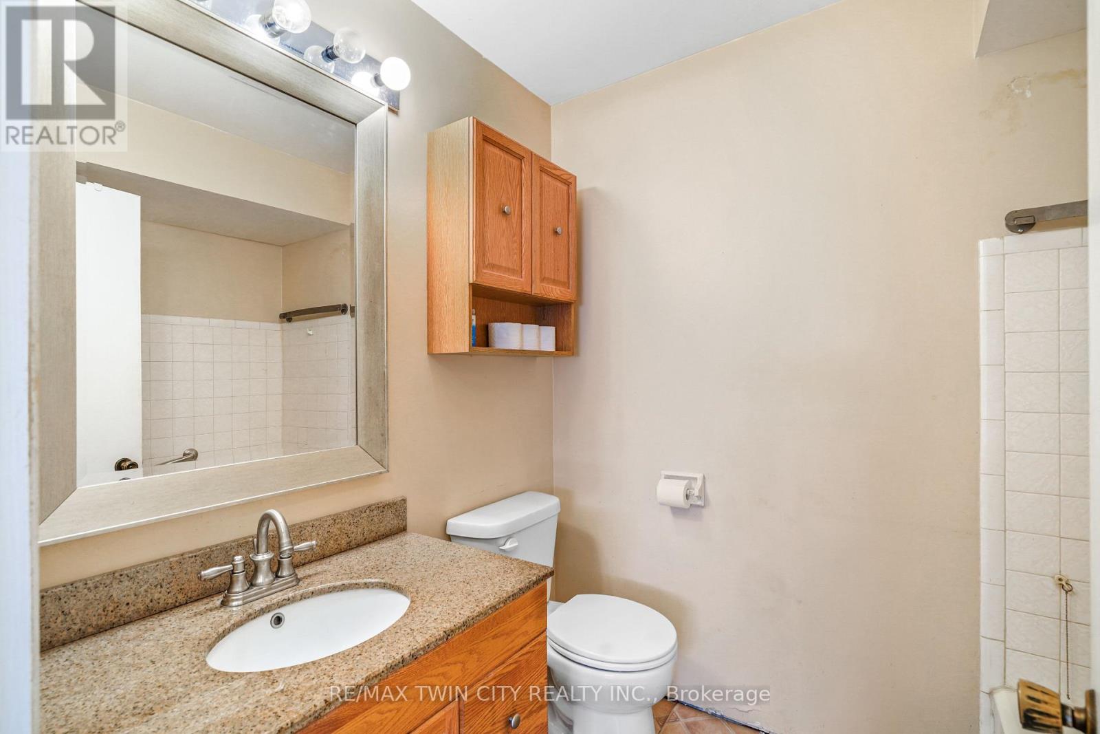 35 IVANHOE ROAD - 26