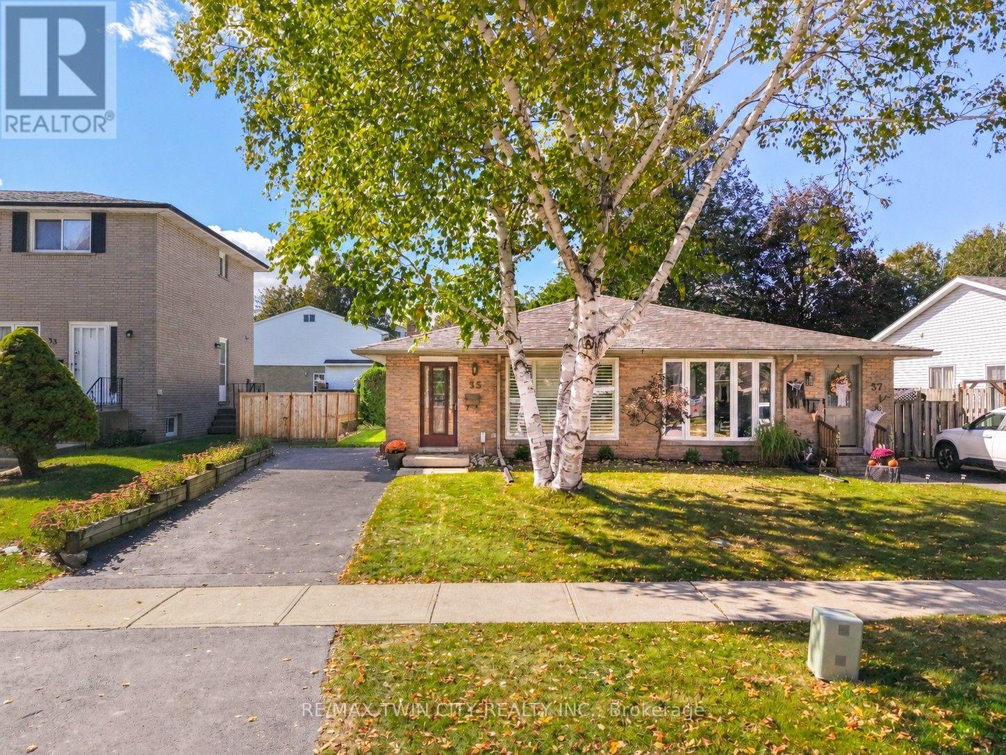 35 IVANHOE ROAD - 41