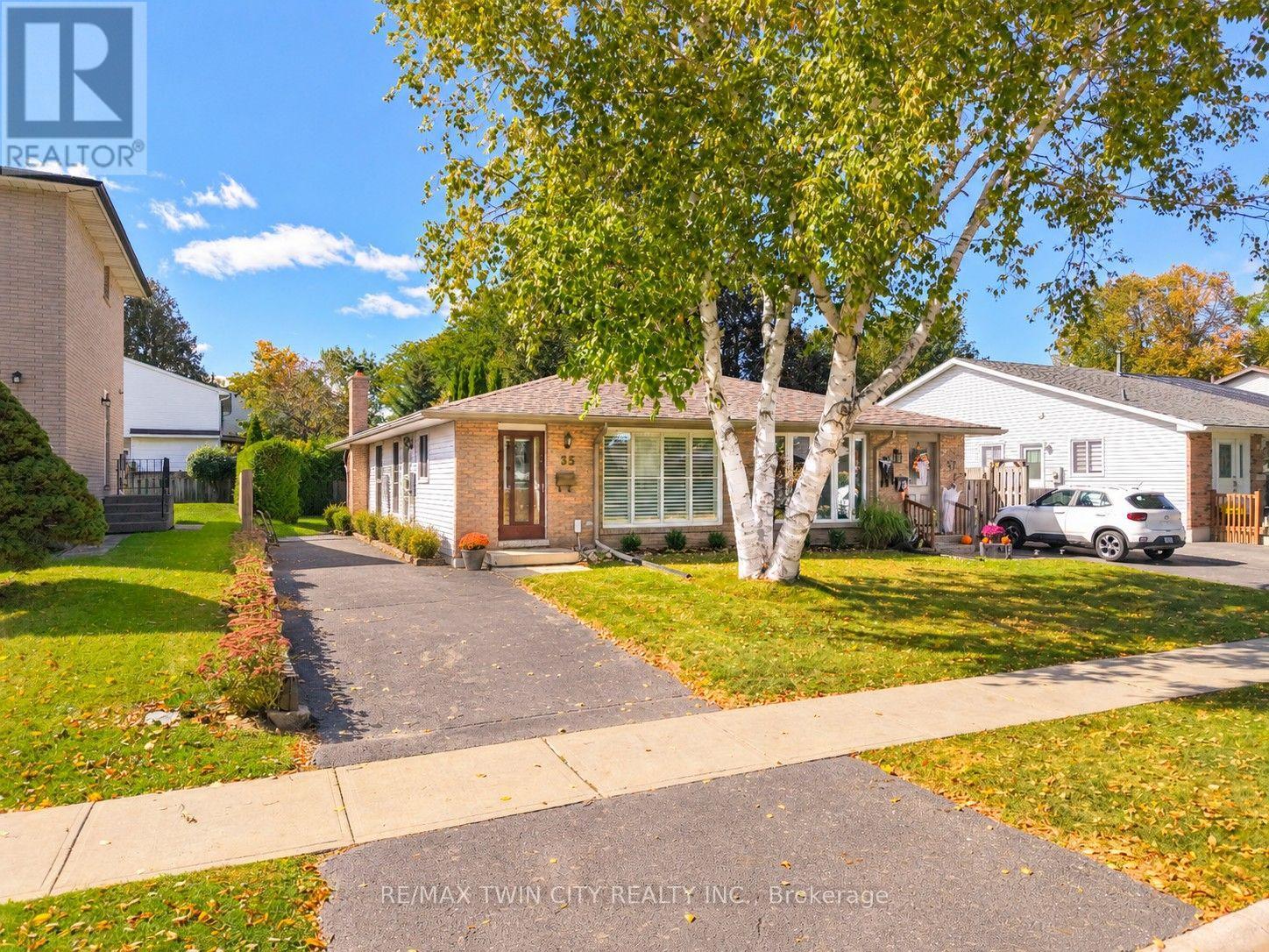 35 IVANHOE ROAD - 42
