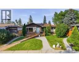 20 Rossburn Crescent SW - photo 1