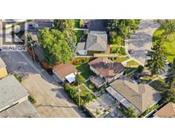 20 Rossburn Crescent SW - photo 35