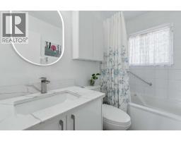 20 Rossburn Crescent SW - photo 14