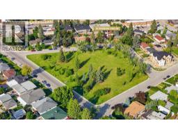 20 Rossburn Crescent SW - photo 36