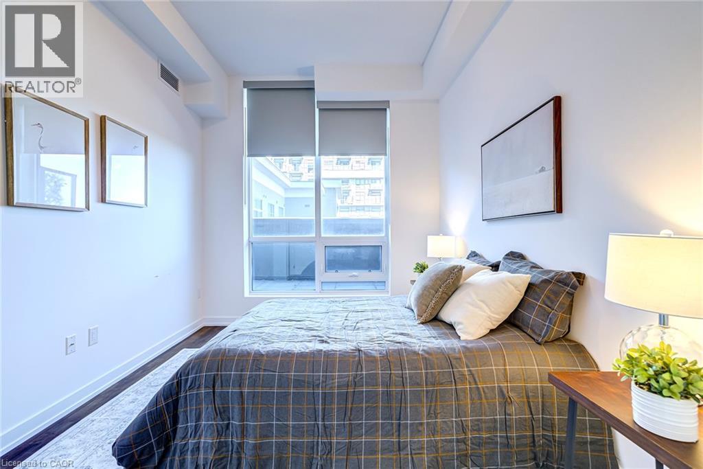 450 Dundas Street East — photo 14