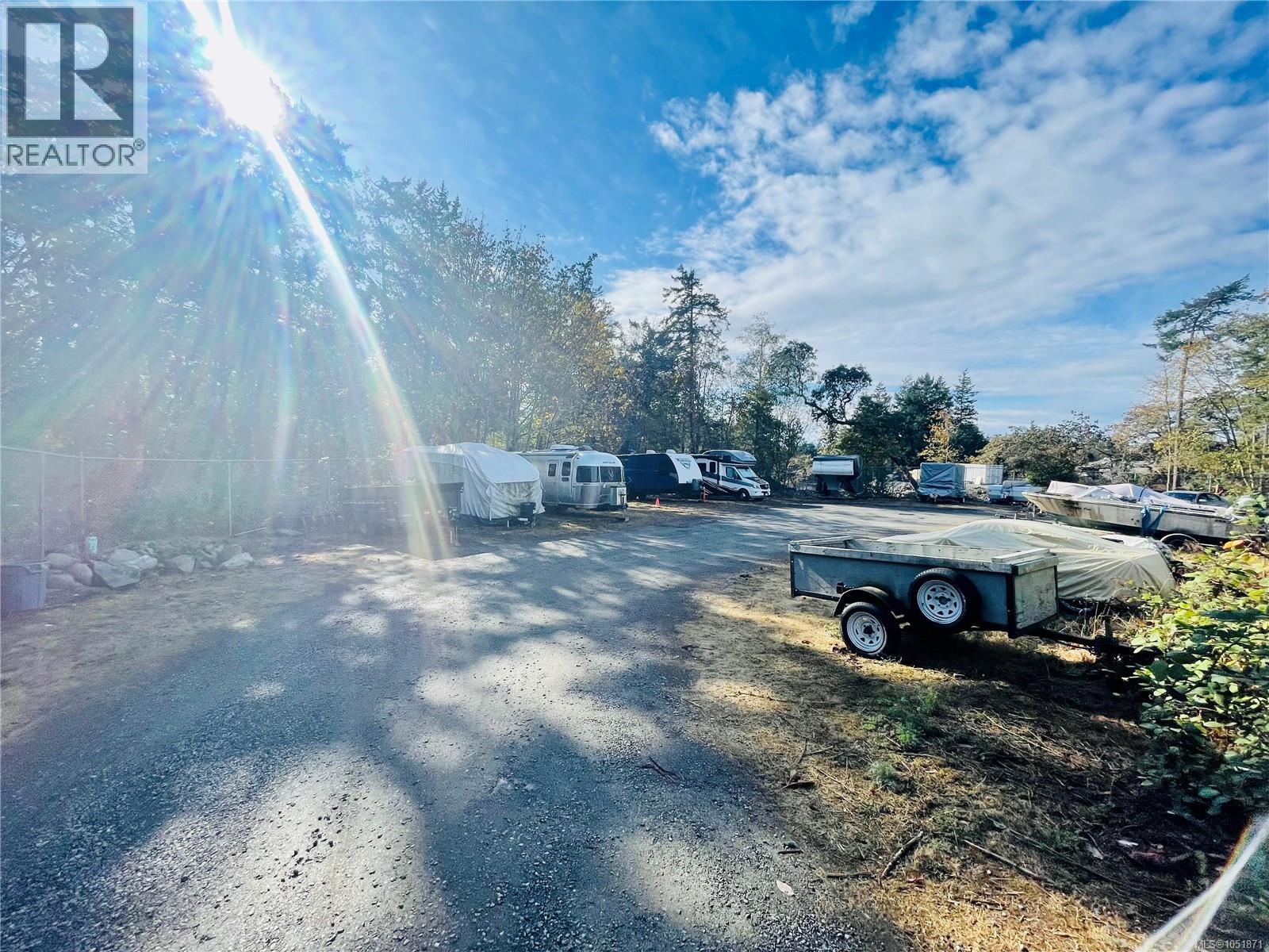 #901 2829 Arbutus Rd - 29