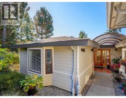 901 2829 Arbutus Rd, Saanich, BC V8N5X5 Photo 25