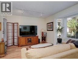 Bedroom - 901 2829 Arbutus Rd, Saanich, BC V8N5X5 Photo 8