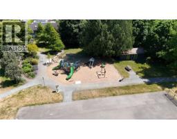 Patio - 3913 Woodlands Pl, Saanich, BC V8N4J8 Photo 13