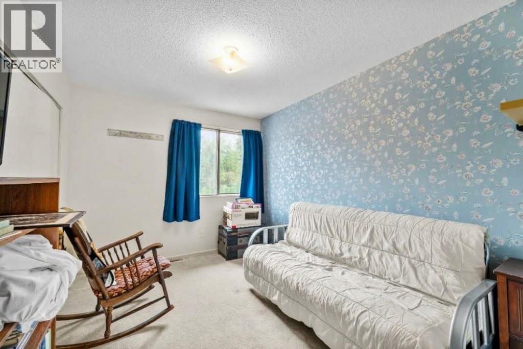 #75 137 McGill Road - 19