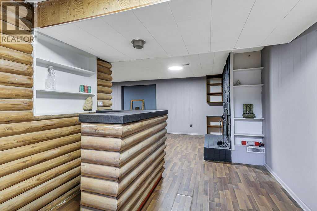 Listing photo – 5912 West Park Crescent, Red Deer
