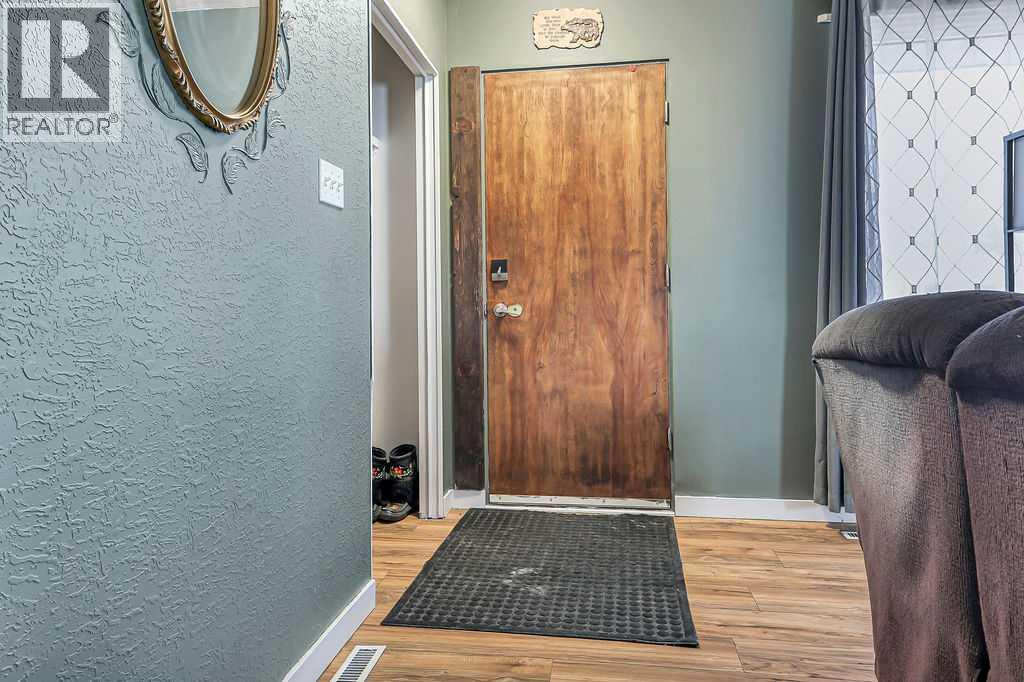 Listing photo – 5912 West Park Crescent, Red Deer