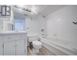 1810 - 10 Yonge Street, Toronto, ON M5E1R4 Photo 13