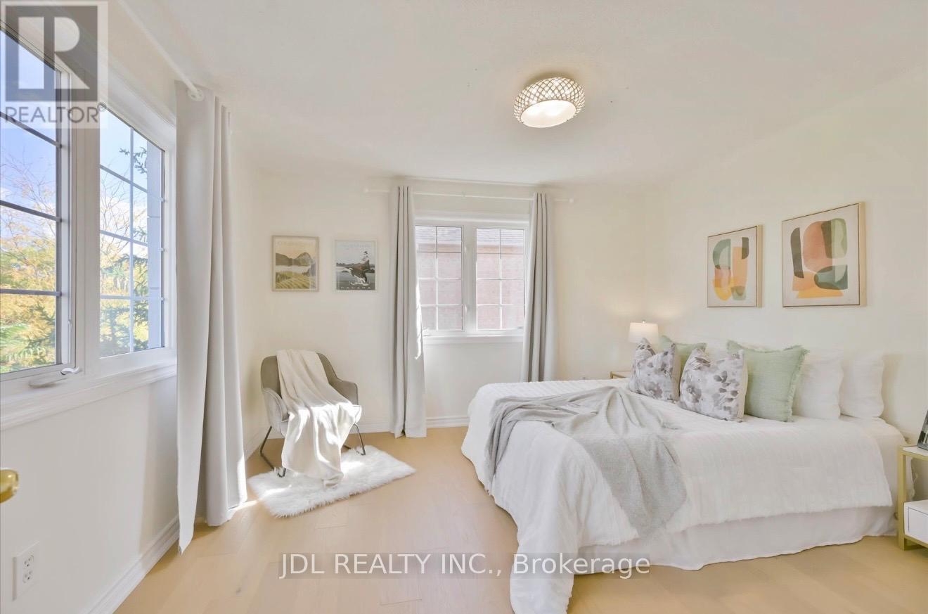 21 IRON HORSE AVENUE - 17