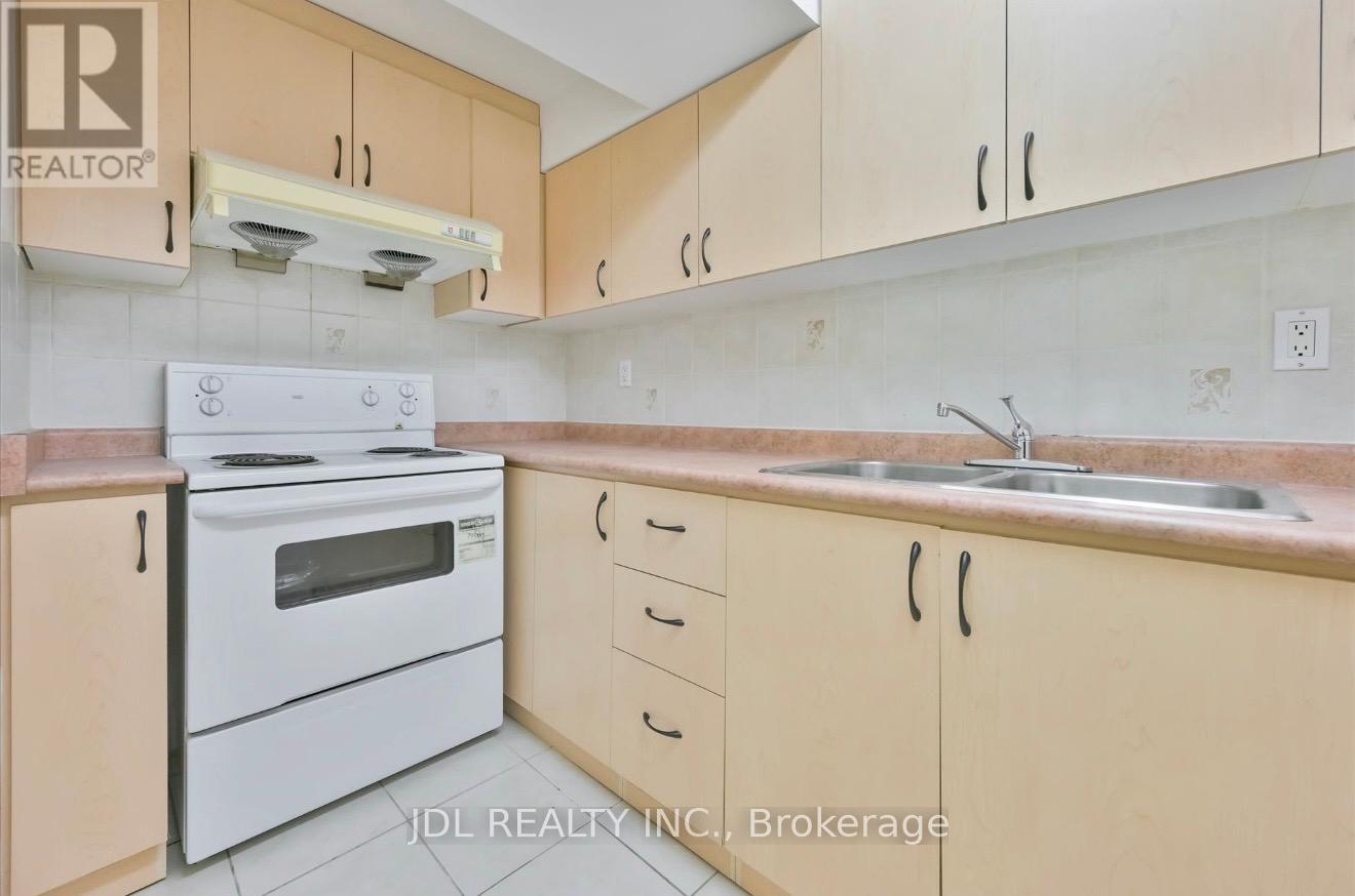 21 IRON HORSE AVENUE - 22