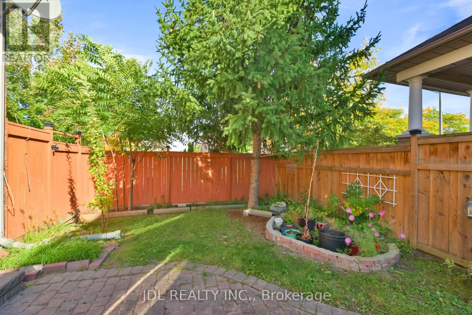 21 IRON HORSE AVENUE - 24