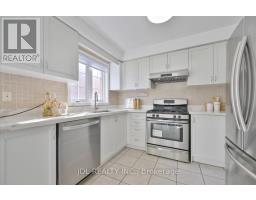 21 Iron Horse Avenue, Richmond Hill, ON L4B4H2 Photo 9