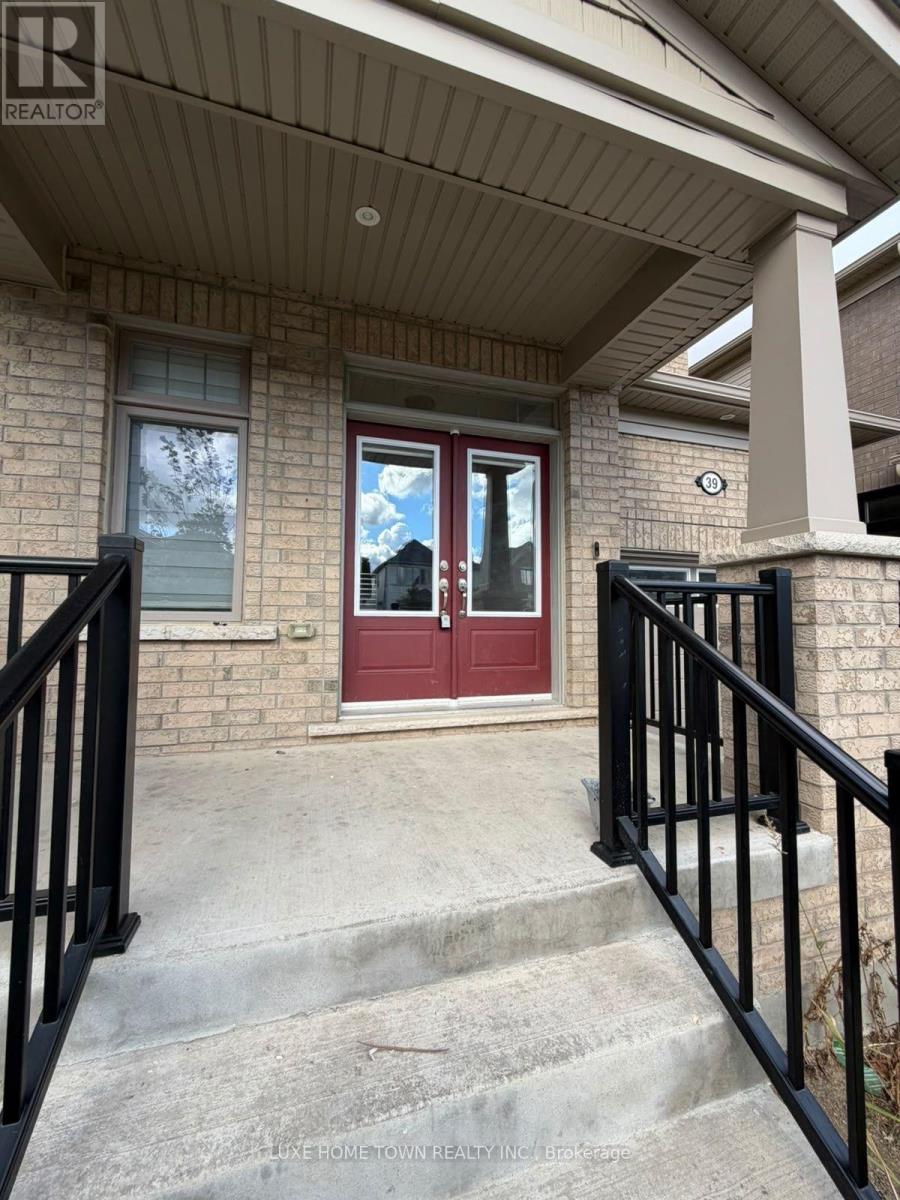 39 Harpin Way West — photo 2