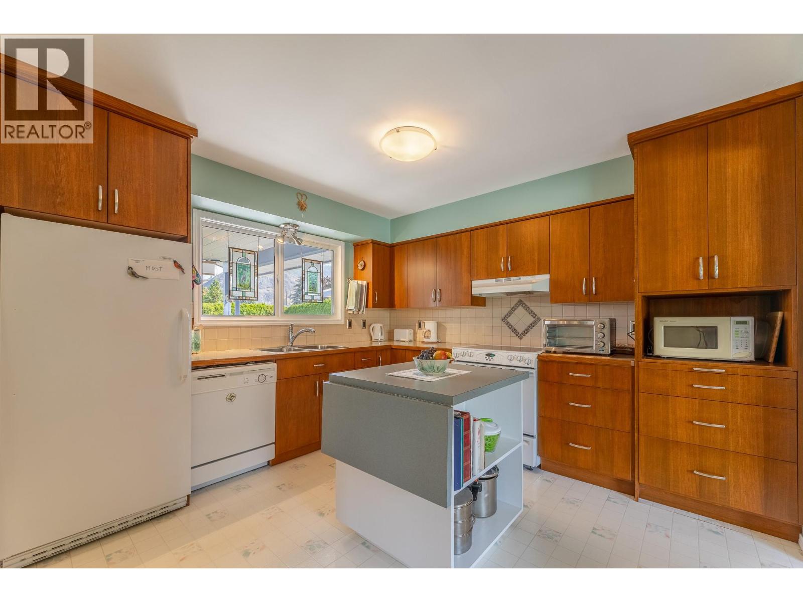  12409 Wright Avenue, Summerland
