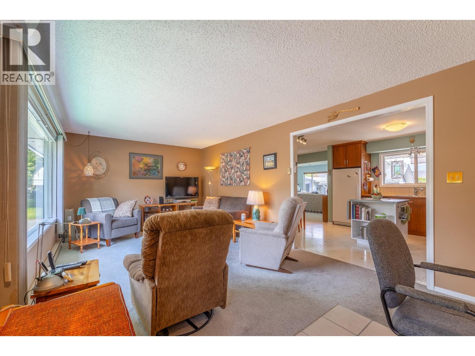  12409 Wright Avenue, Summerland