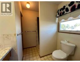 Bedroom - 6008 57 Avenue, Ponoka, AB T4J1L2 Photo 8