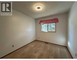 Bedroom - 6008 57 Avenue, Ponoka, AB T4J1L2 Photo 9