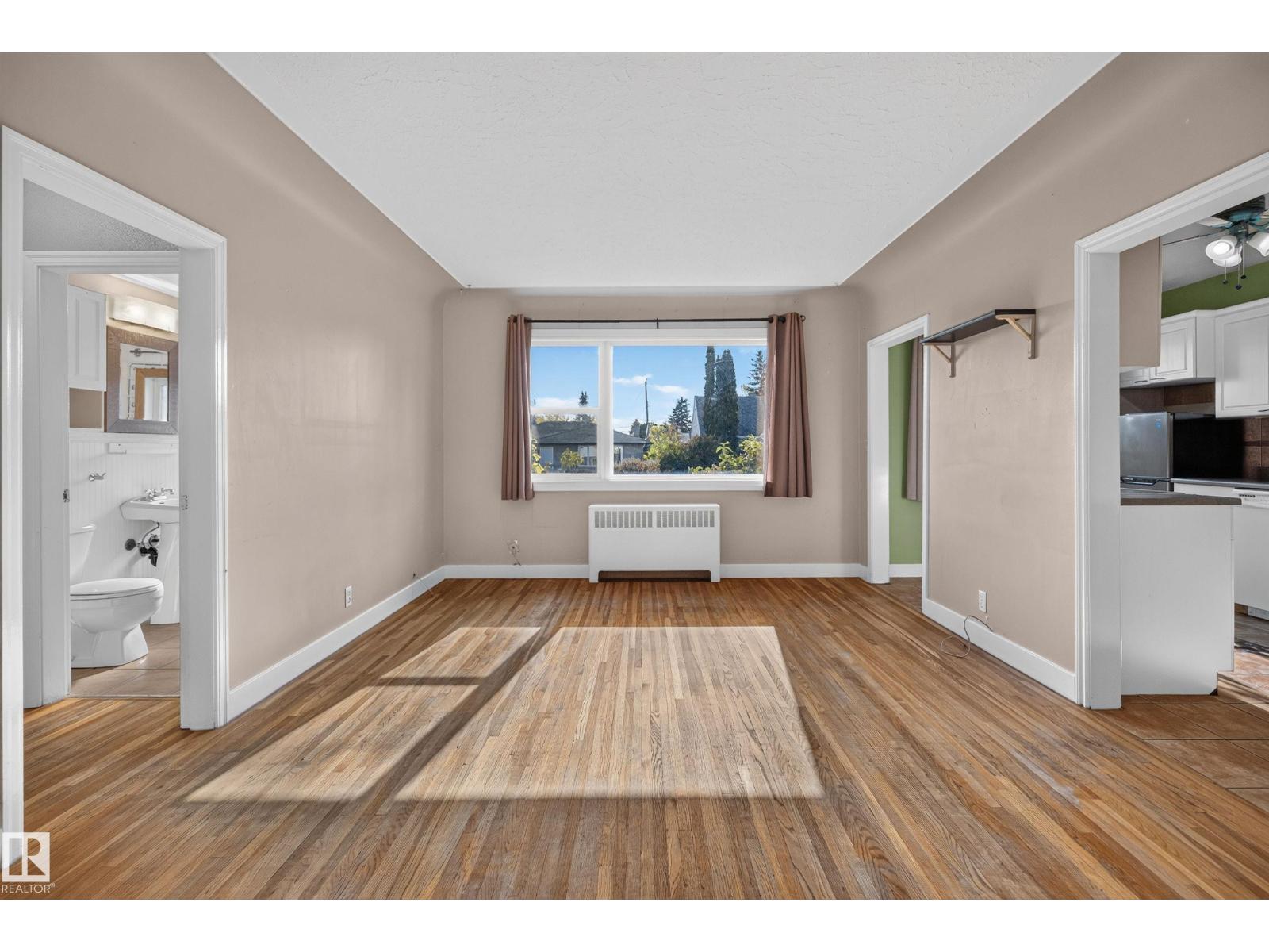 #7 11614 112 AV NW - 11