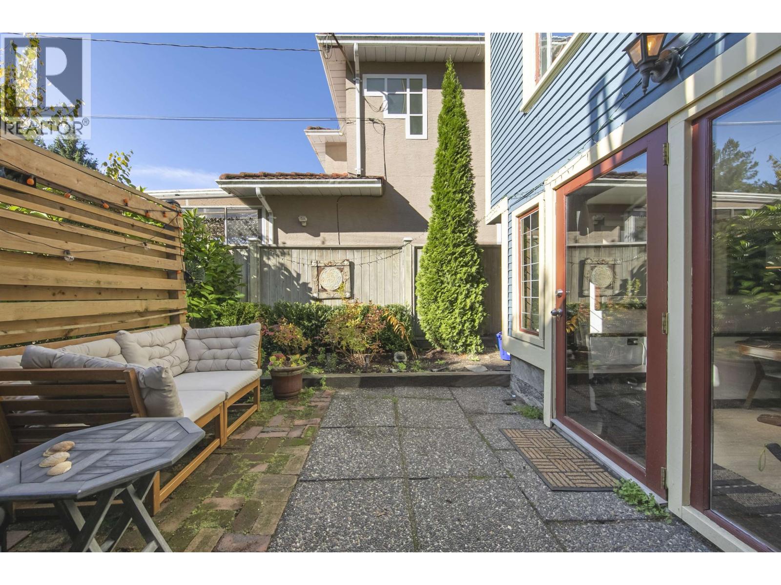 Photo of 2580 CAMBRIDGE STREET 28
