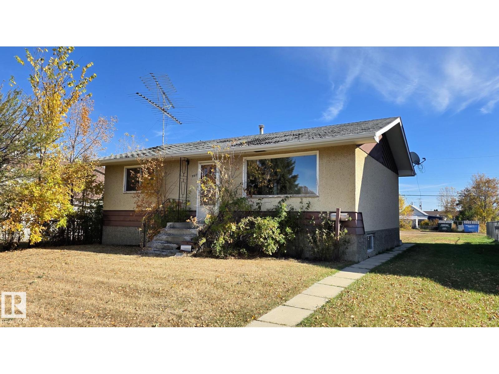 5517 49 ST - 1