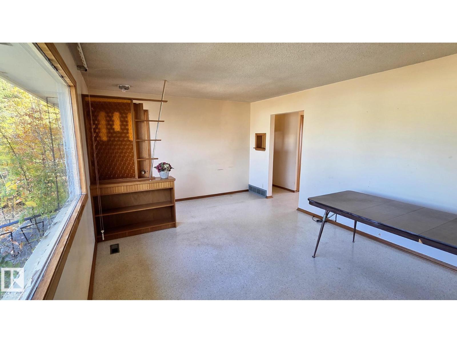 5517 49 ST - 2