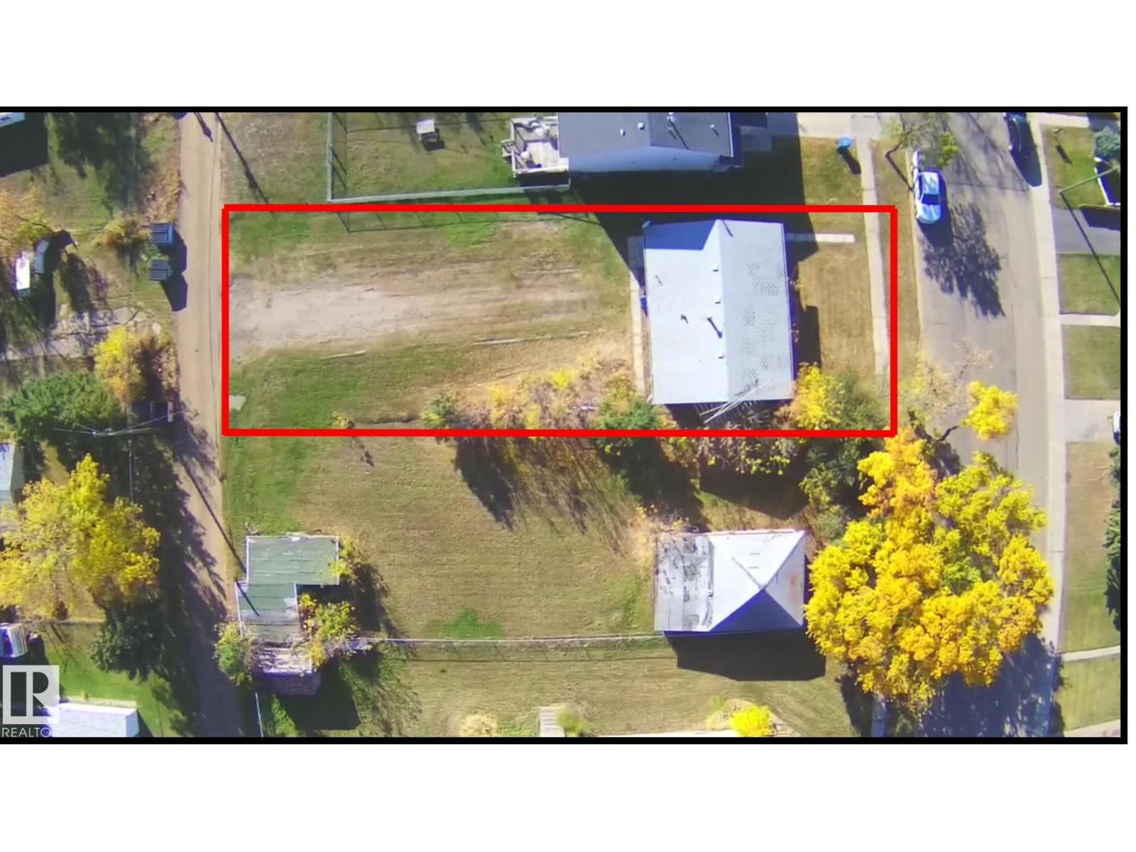 5517 49 ST - 22