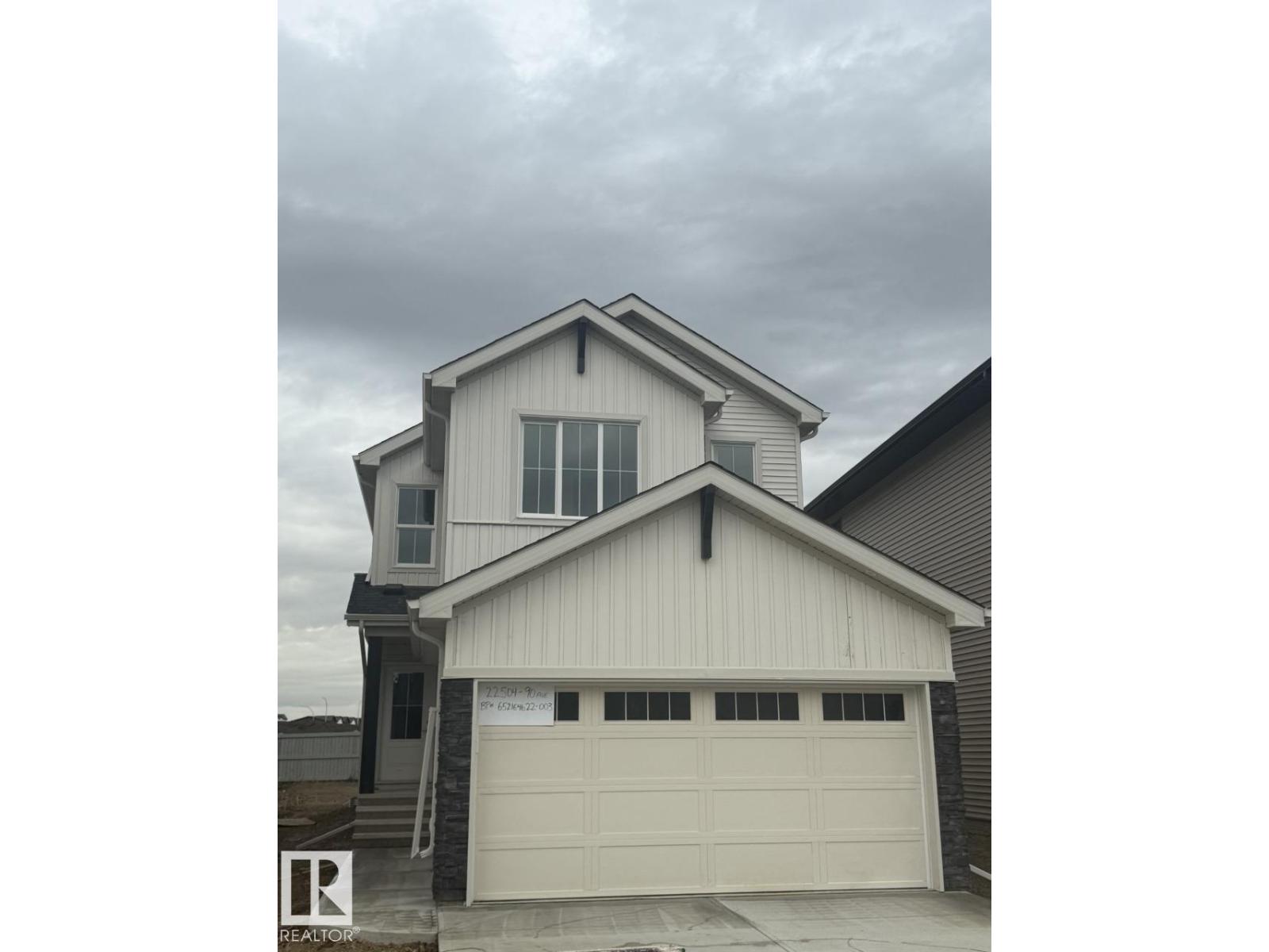 22504 90 AV NW