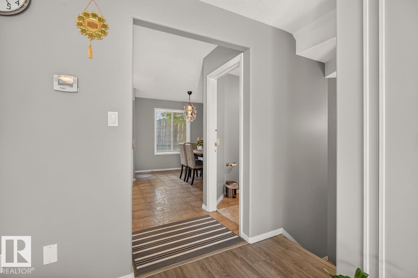 #11 12930 140 AV NW - 24
