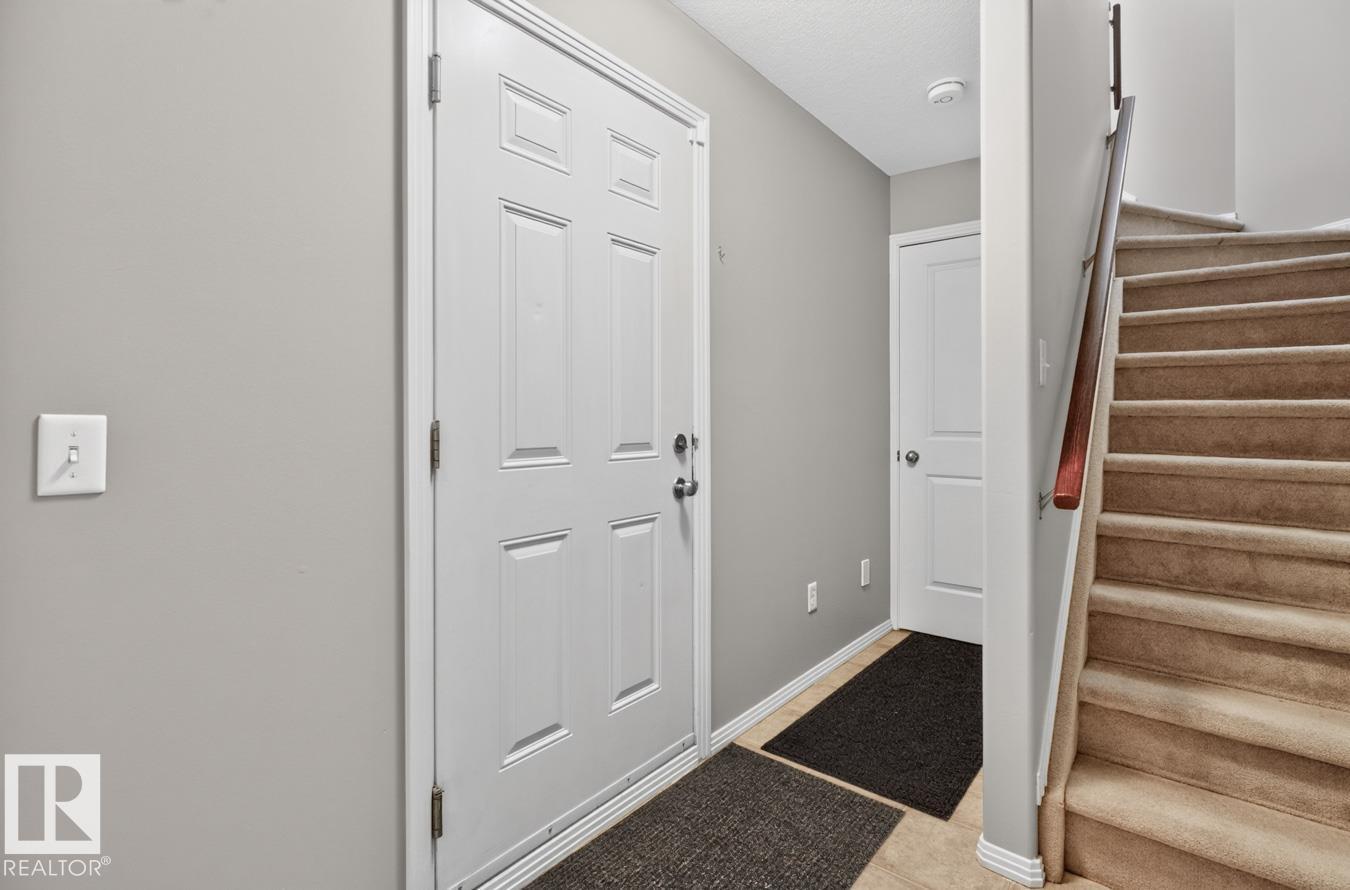#11 12930 140 AV NW - 25