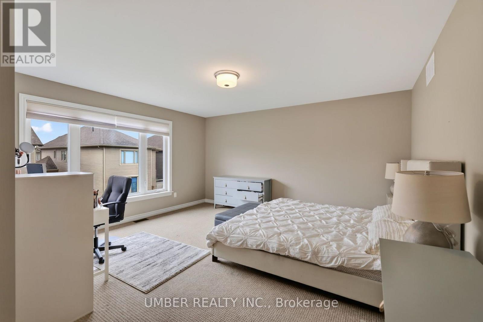256 TROLLIUS WAY - 22
