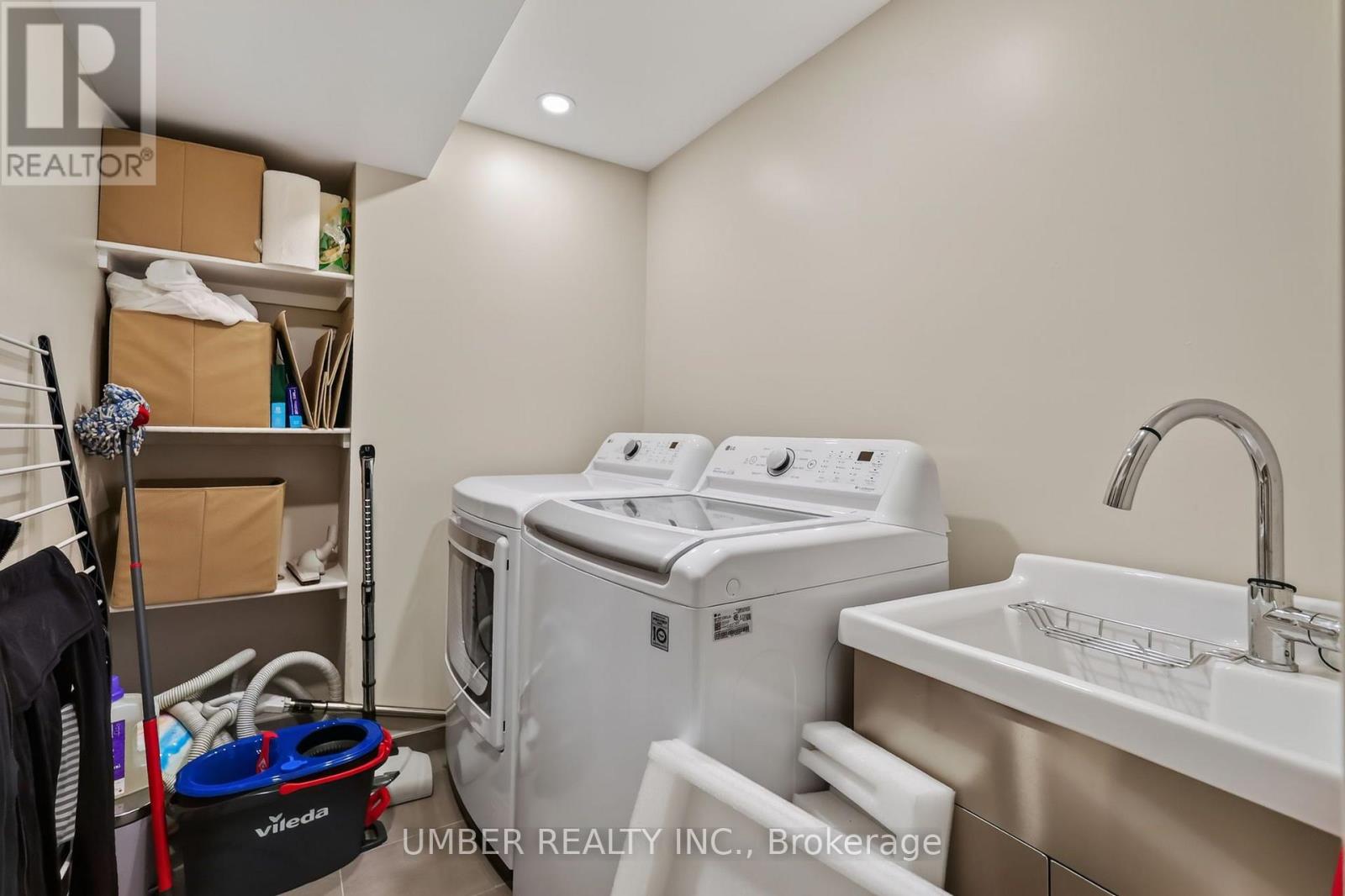 256 TROLLIUS WAY - Image 37