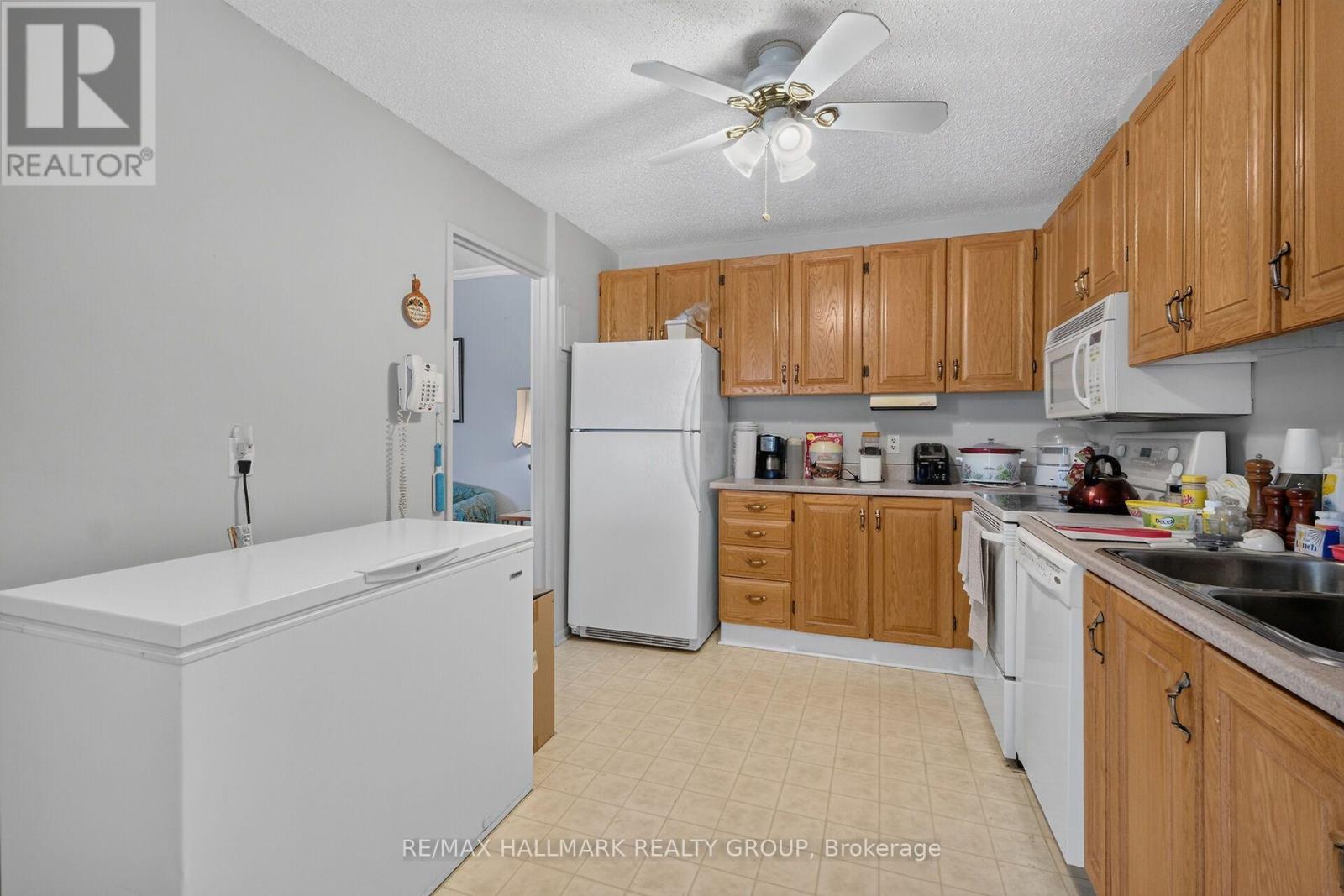 #114 1485 BASELINE ROAD - 20