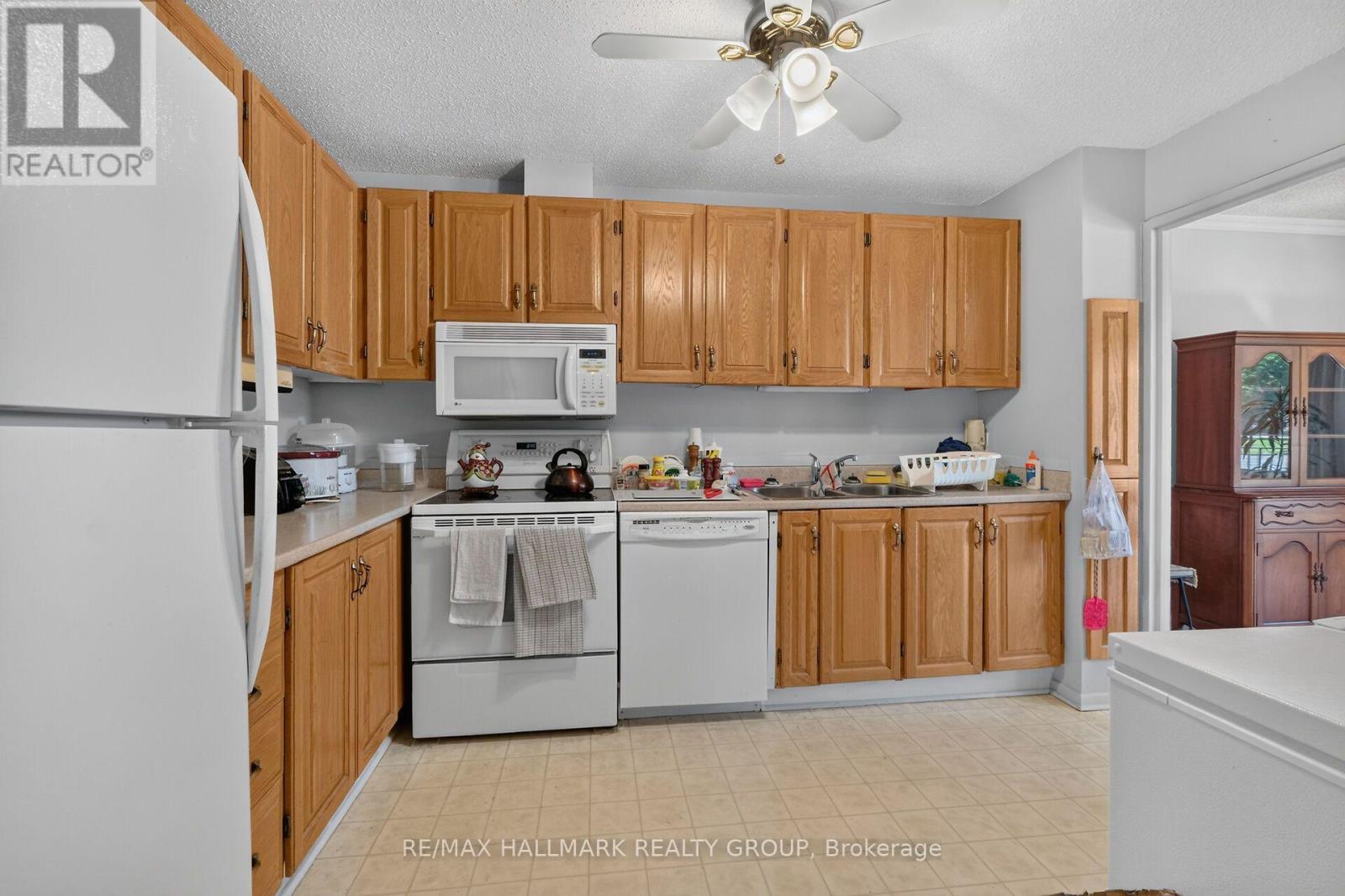 #114 1485 BASELINE ROAD - 22