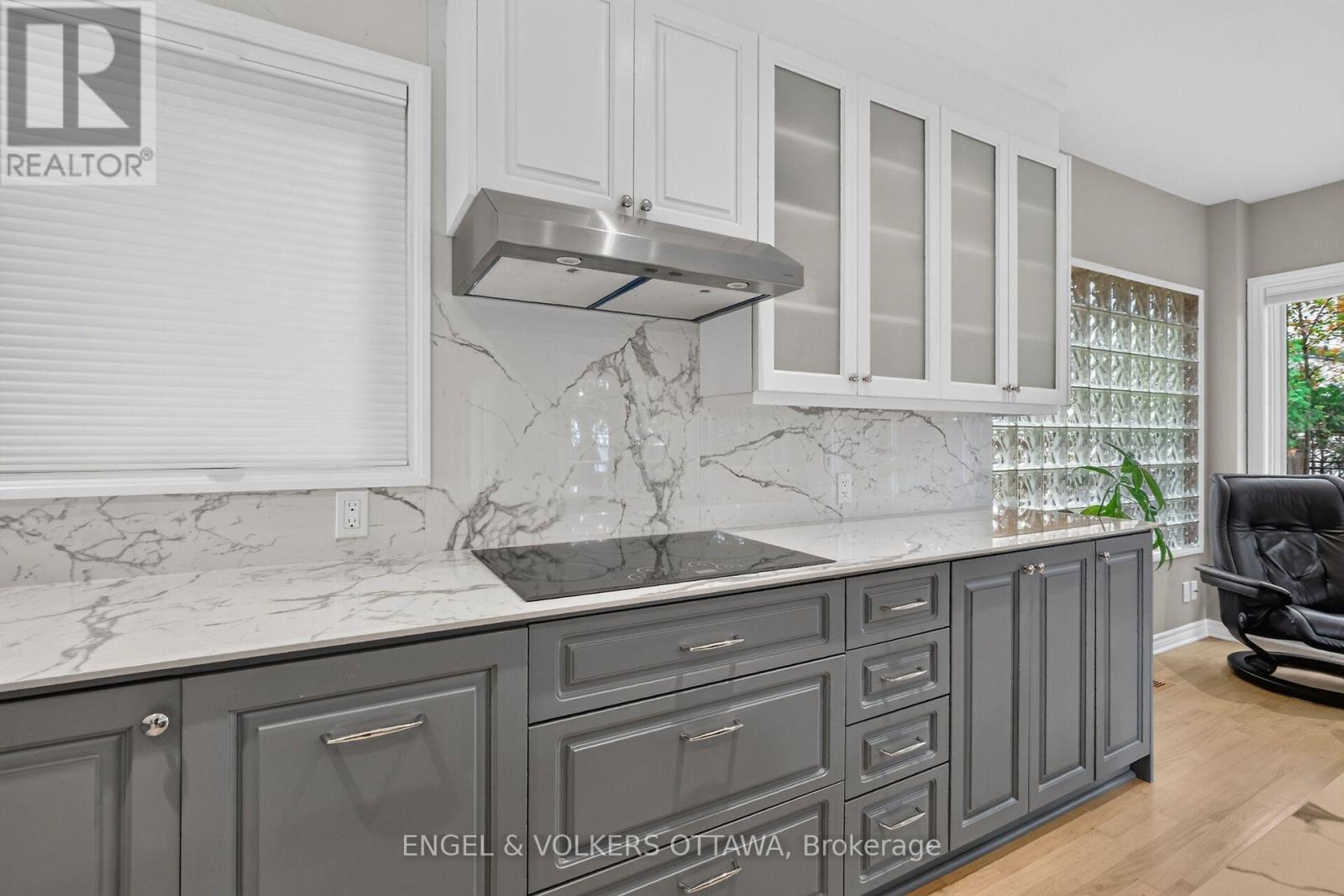 628 BYRON AVENUE - Image 15