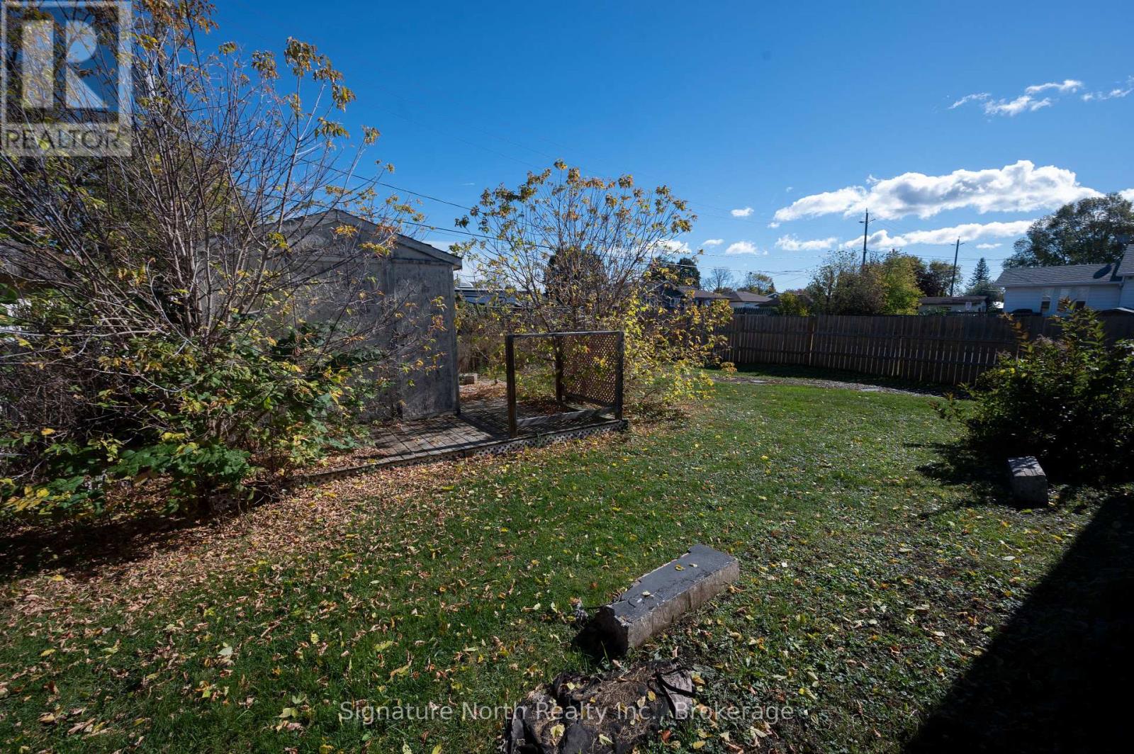 420 EDWARD STREET N - Image 6