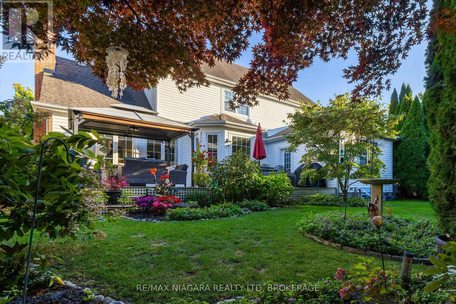 655 CHARLOTTE STREET - 33