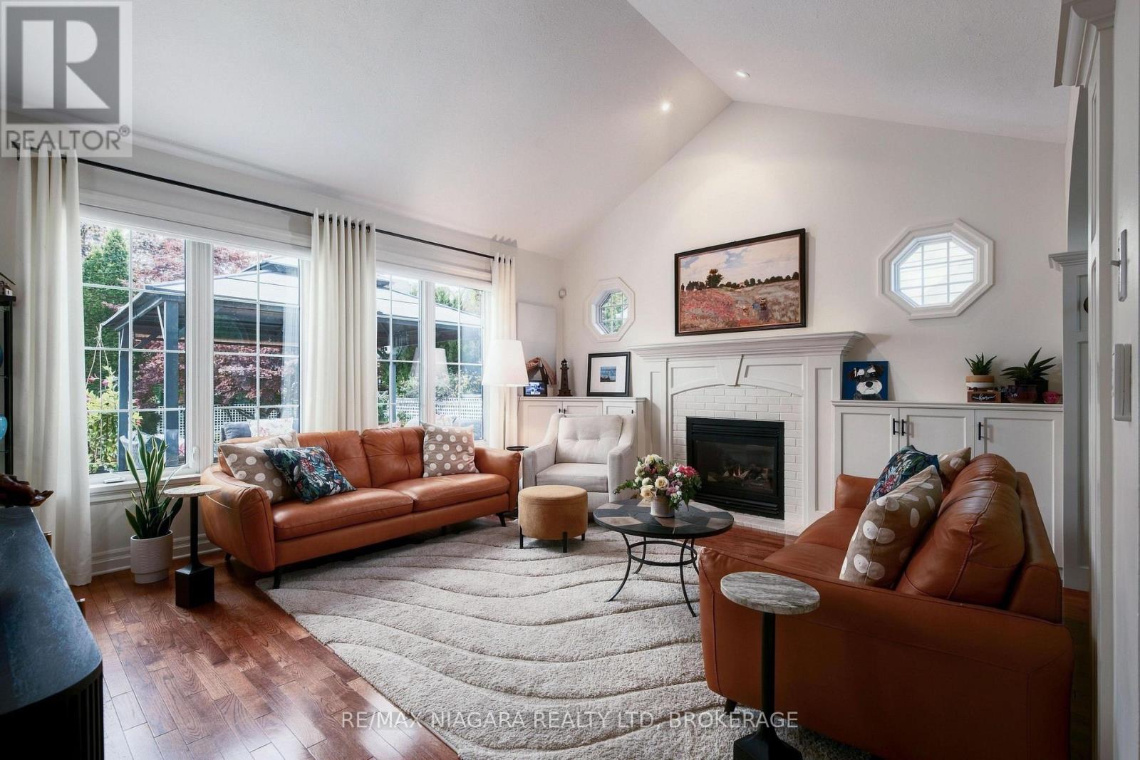 655 CHARLOTTE STREET - Image 9