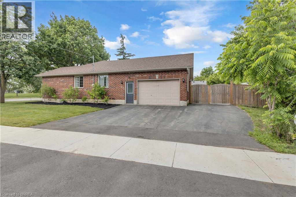 5 WALPOLE Drive - Image 31