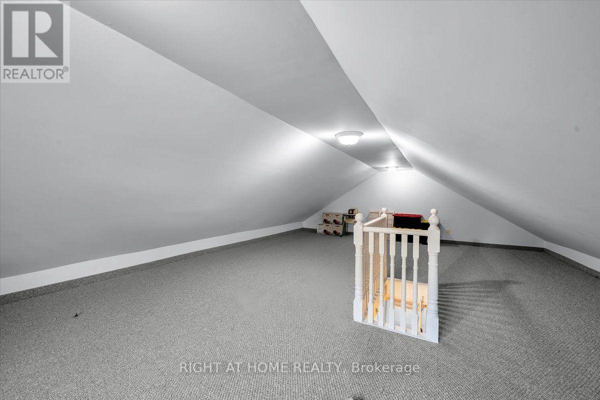 176 Burk Street — photo 31