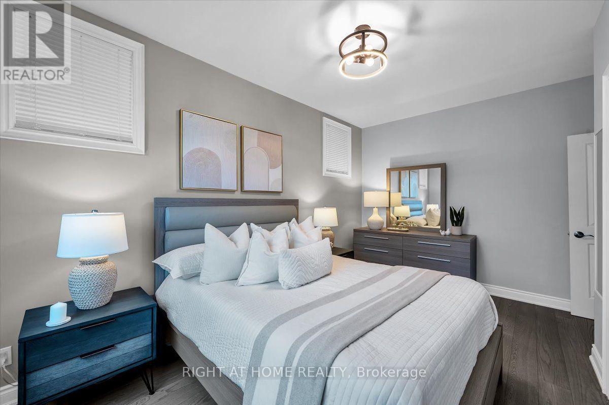 176 Burk Street — photo 23