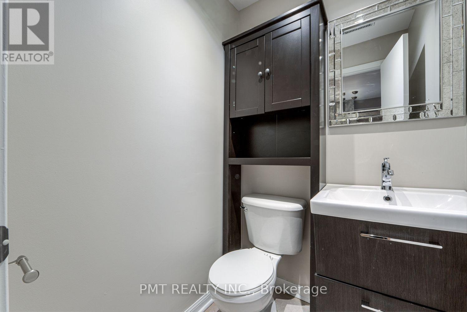 11 Niagara Street — photo 14
