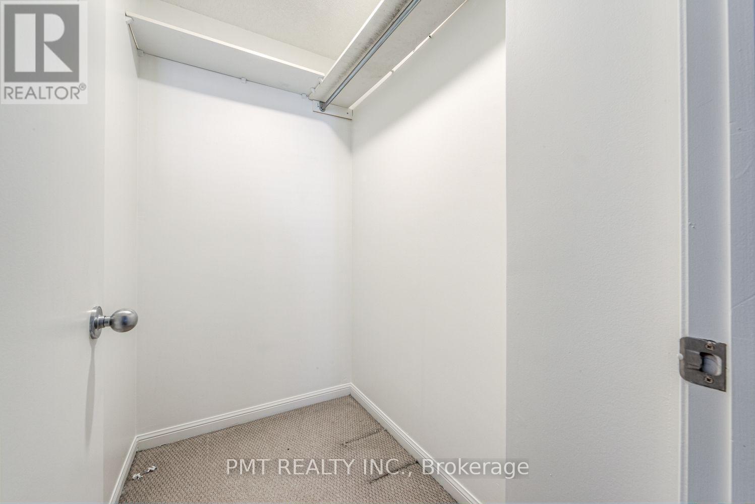 11 Niagara Street — photo 19