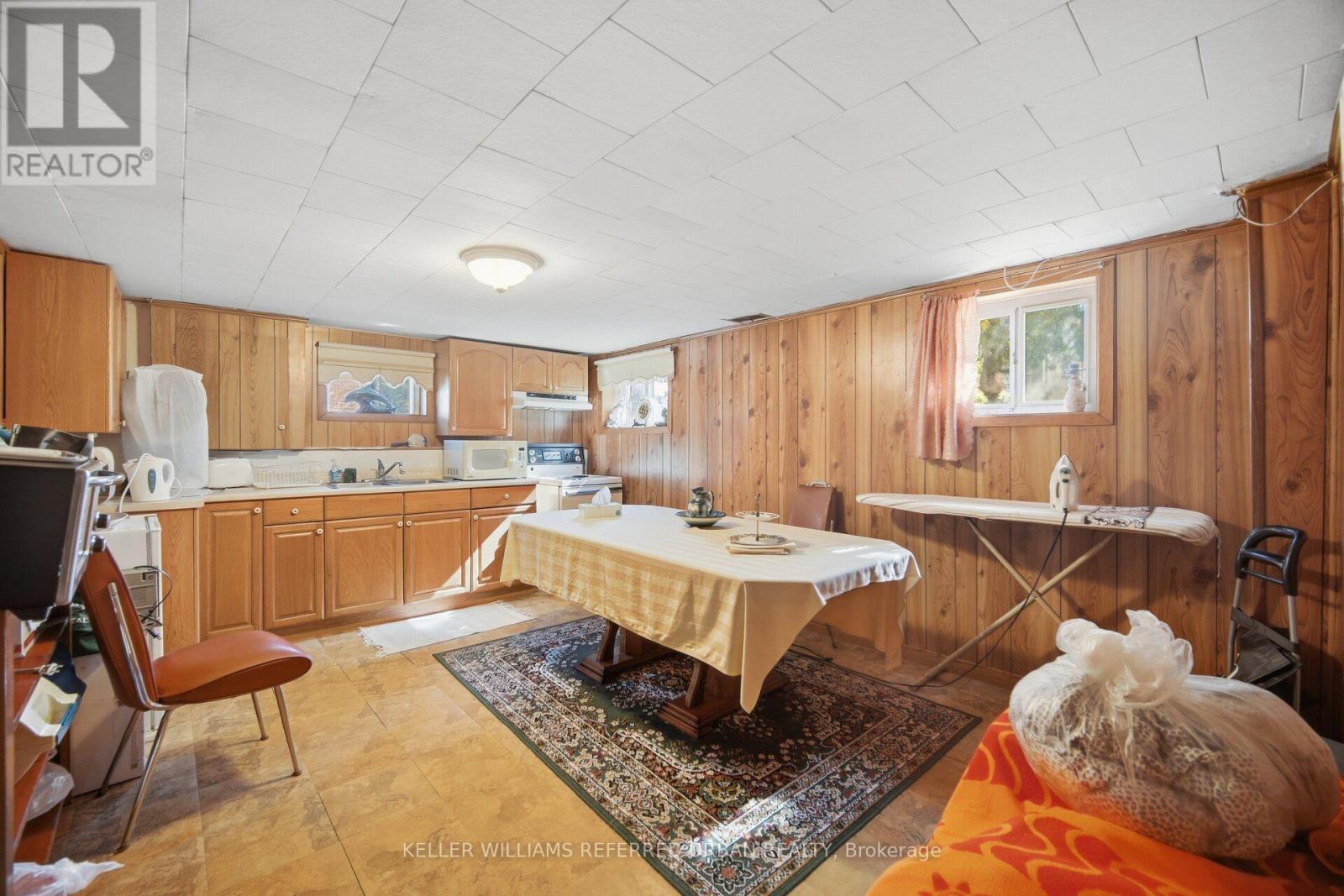 14 Verwood Avenue, Toronto, ON photo 17