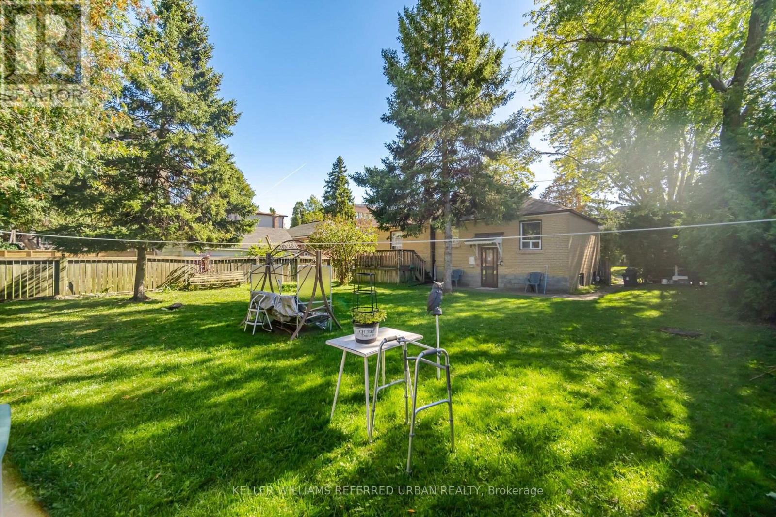 14 Verwood Avenue, Toronto, ON photo 19